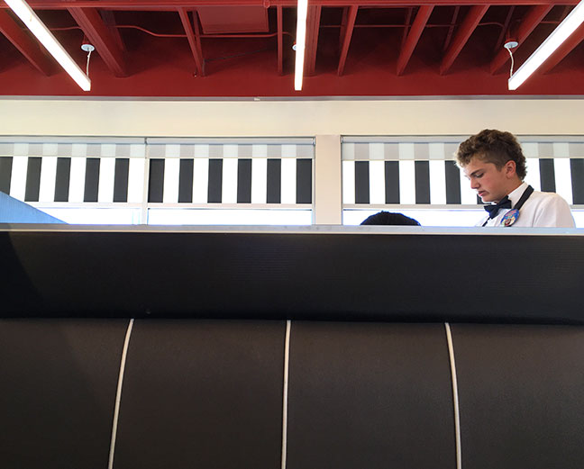 server-at-Steak-n-Shake-0517